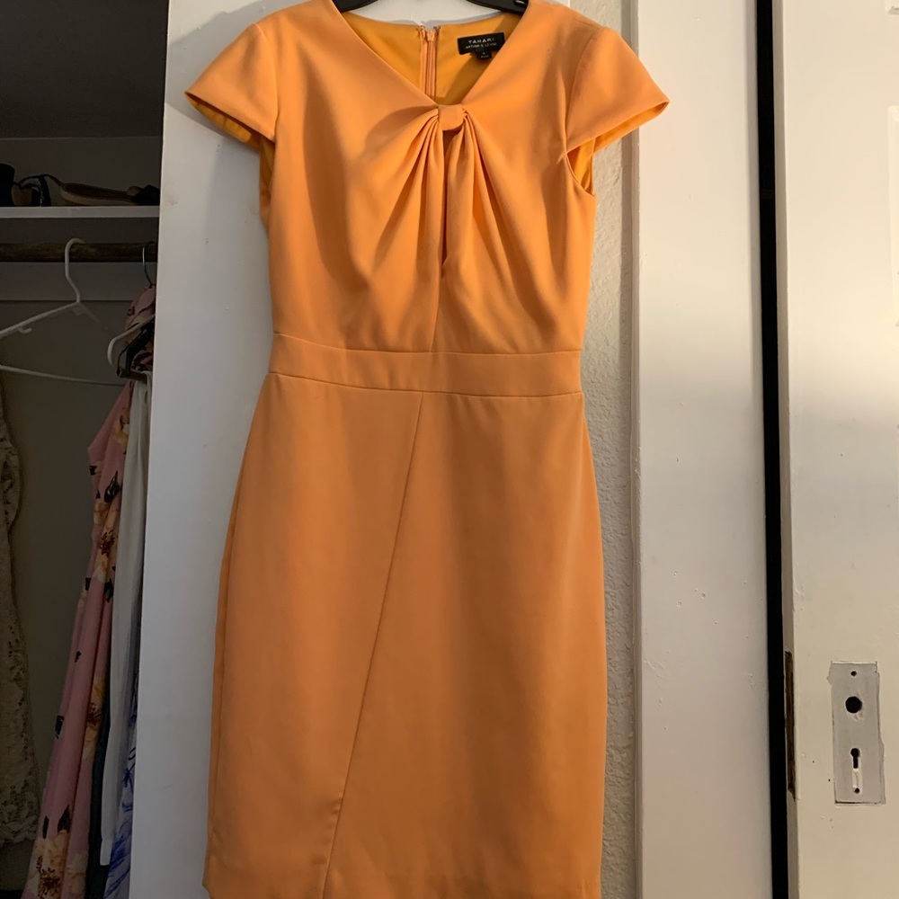 Size 4, orange Tahari dress with capped sleeves